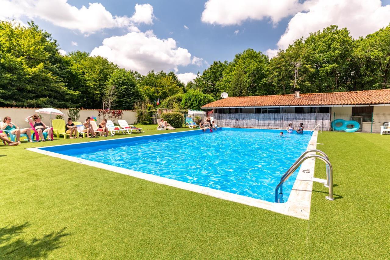 Camping Bois De St Hilaire Chalandray Εξωτερικό φωτογραφία