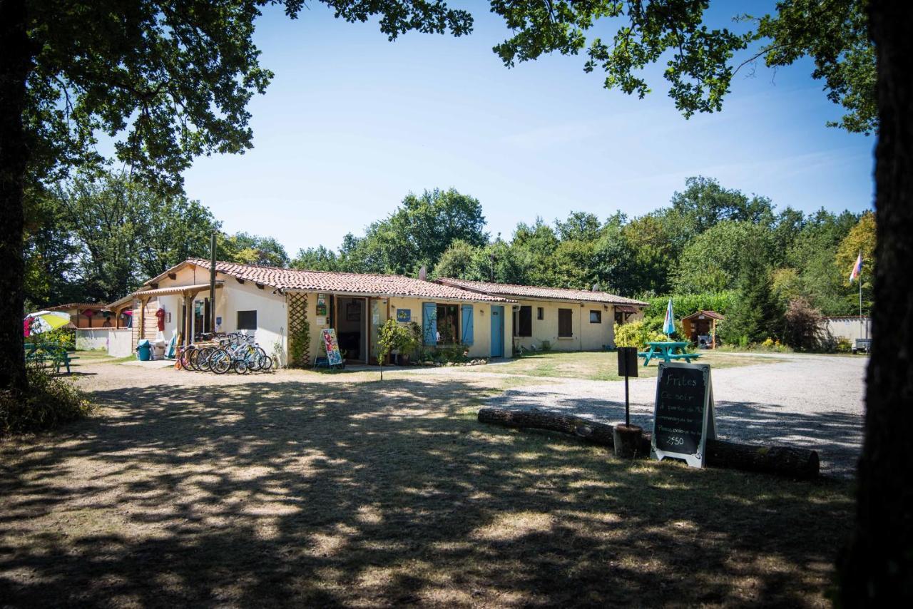 Camping Bois De St Hilaire Chalandray Εξωτερικό φωτογραφία