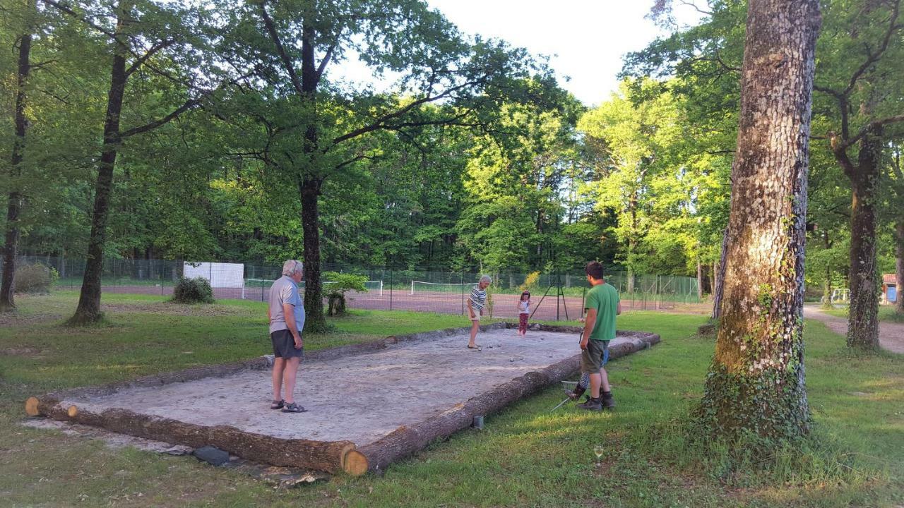 Camping Bois De St Hilaire Chalandray Εξωτερικό φωτογραφία