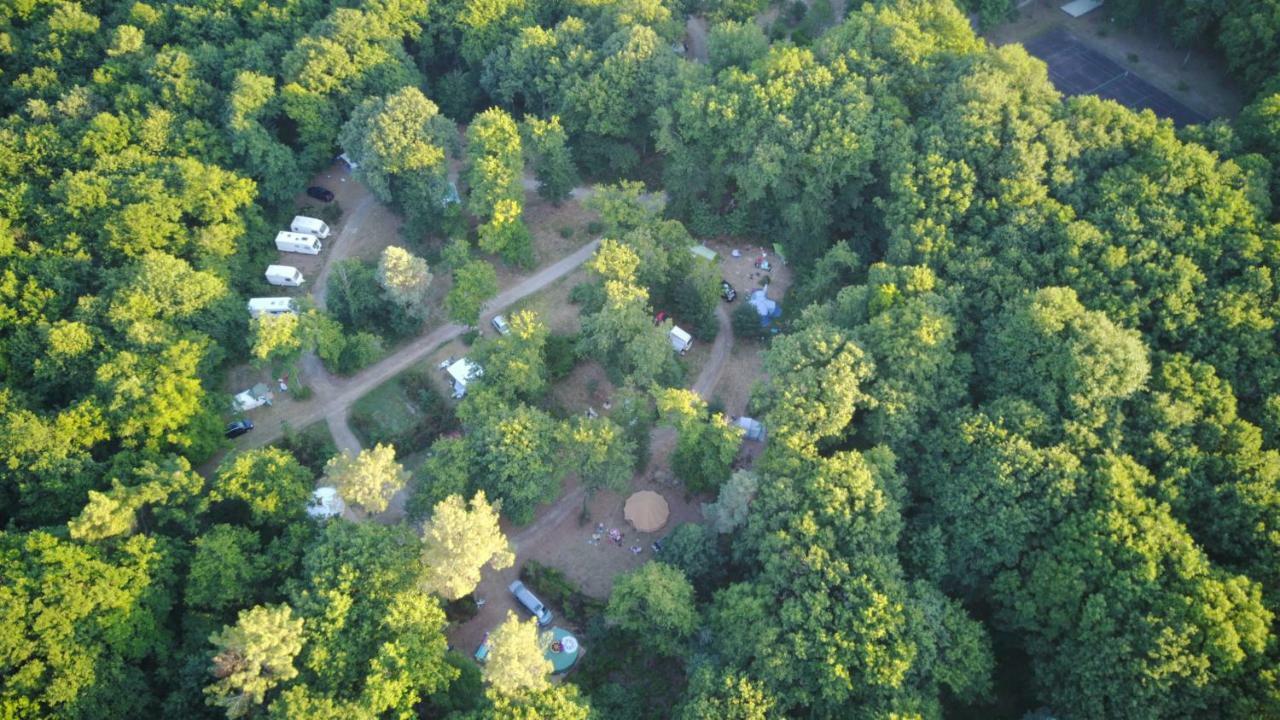 Camping Bois De St Hilaire Chalandray Εξωτερικό φωτογραφία